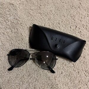 DIFF Eyewear Black Aviator Sunglasses